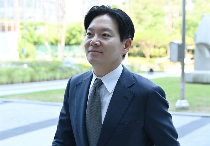 증인석에 앉은 박상용 검사 "진술세미나? 망상이십니다"