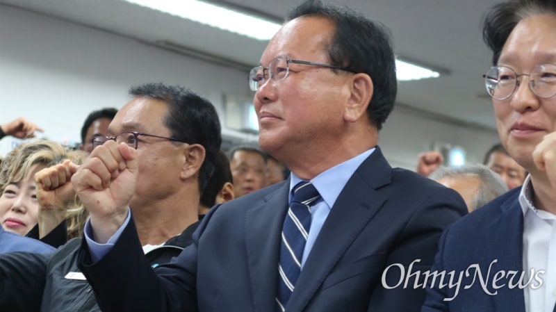 김부겸의 패배? 지금은 '정치적 애도'의 시간