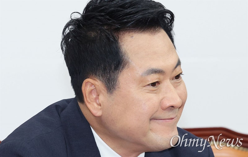 장동혁, '과로 누적'으로 입원... 오늘도 한동훈 조우 불발