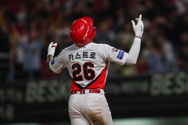 벼랑 끝에서 살아난 KIA 외인... 복덩이로 바뀐 카스트로