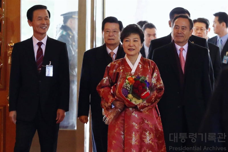 경호실이 '문고리 권력'에 침식당한 대가는 가혹했다