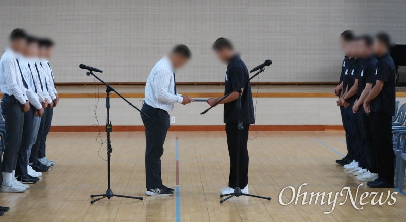 "스타벅스 가야지" 배재고, 광주일고 찾아 사과..."반성하는 마음으로 살겠다"