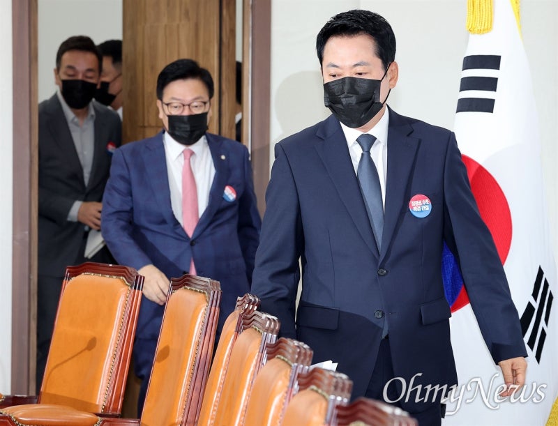 중진마저 등 돌리나... 나경원 "혼자 잠실 간 장동혁, 리더인가"
