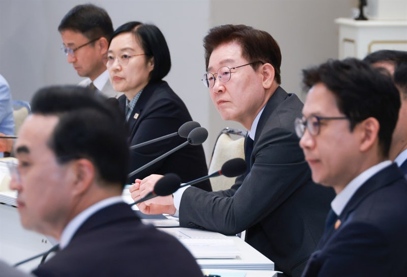 <b>내년</b>도 <b>예산 800조</b>+∝...3대 메가 프로젝트·청년 지원에 지출 집중