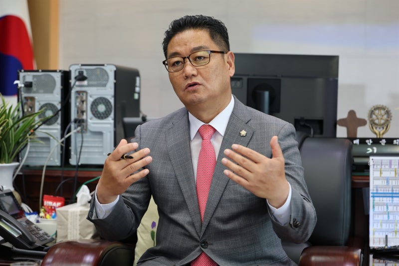 태안군의회 신임 의장의 선포, 쓸데없는 싸움은 끝내자
