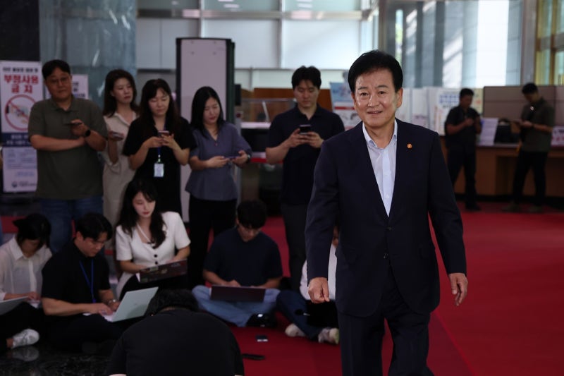 <b>정동영</b> "대통령, <b>평화공존 의지</b> 확실... 통일부 독려 메시지"