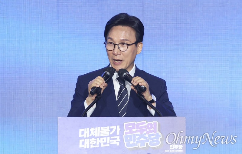 민주당 <b>사무총장</b> <b>한정애</b>·정책위 의장 권칠승