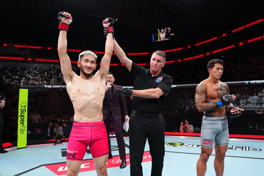 '김동현 제자' 송영재, <b>UFC</b> 문턱서 멈췄다…다기수렌에 1R 서브미션 패배
