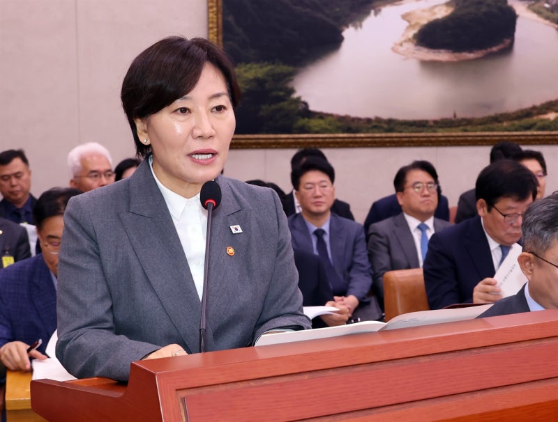 <b>농지</b> 전수<b>조사</b> 후폭풍... <b>송미령</b> "비경작·투기<b>농지</b> 중심 전환 검토"
