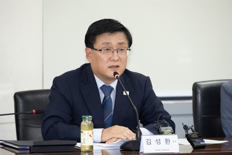 <b>가습기살균제</b> 피해 <b>배상</b>, 국가·기업 함께 책임진다