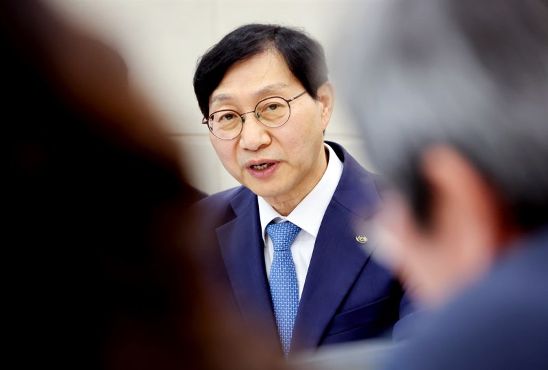 여야, <b>국민연금 리밸런싱 유예</b> 공방... "김성주 사퇴" 압박까지