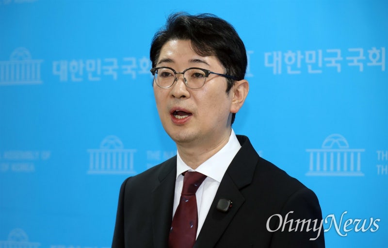 애꿎은 프로골퍼 피해 주<b>고 사과 거부</b>한 <b>주진우</b>
