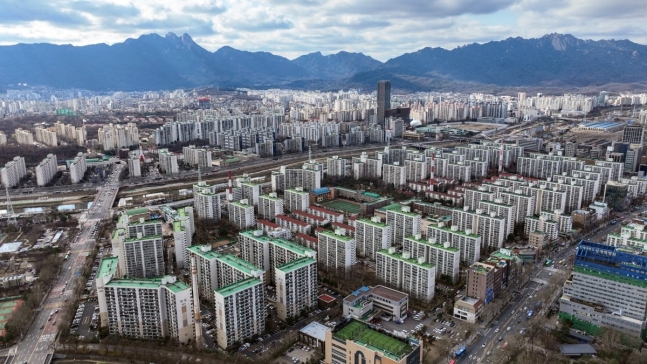 부동산 경기가 침체됐음에도 불구하고 자산가들은 여전히 최고의 투자처로 부동산을 꼽았다.  사진=한국경제신문