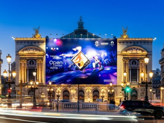 삼성전자가 프랑스 파리 오페라 가르니에에서 진행 중인 올림픽 옥외광고.  사진=삼성전자