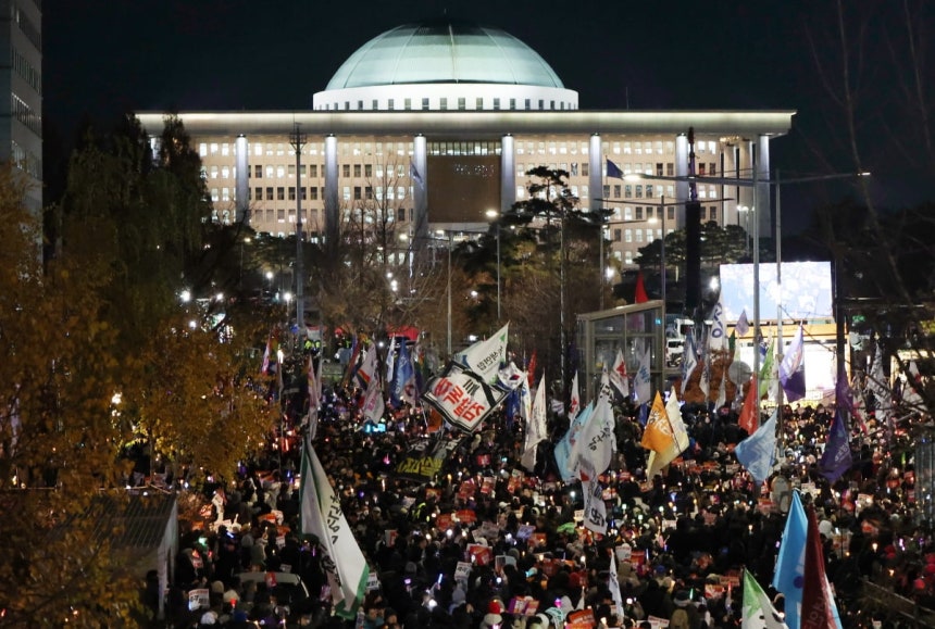 美 포브스 "계엄령 시도 대가, 한국 5100만 국민 할부로 치르게 될 것” | 인스티즈