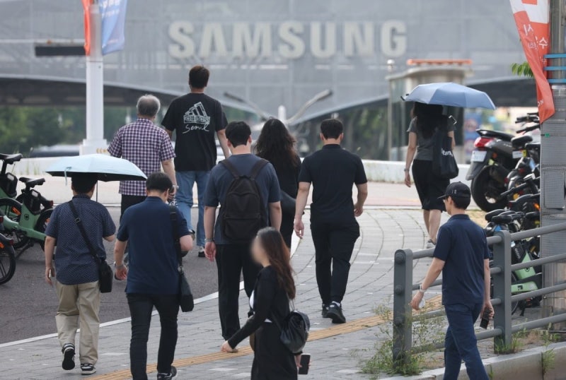 "성과급 때문에"...삼성전자 '쇼크'