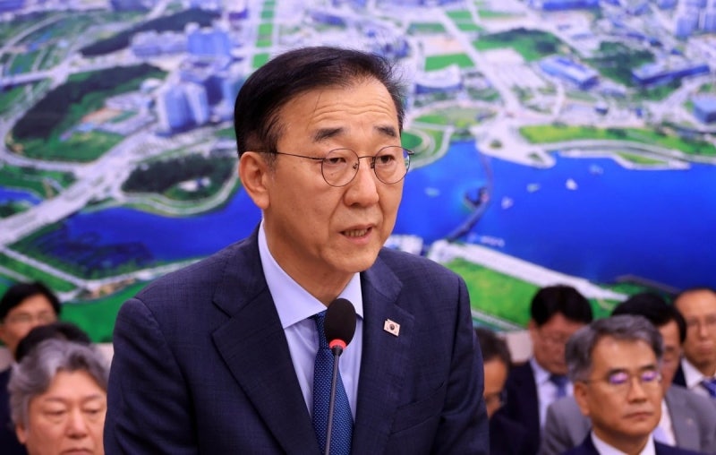 "용산공원에 <b>아파트</b>?"...찬반 팽팽