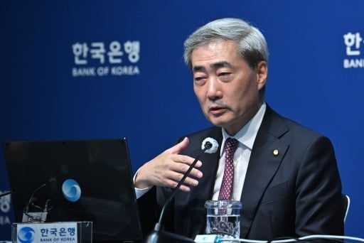<b>한은</b>, <b>기준금리 3%</b>로 연속 <b>인상</b>