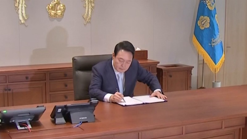 尹, 이재명 체포동의 요구서 <b>재가</b>...모레 표결할 듯