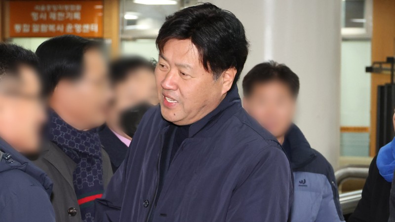 [속보] '불법 정치자금 수수' 김용 1심 징역 5년...<b>유동규 무죄</b>
