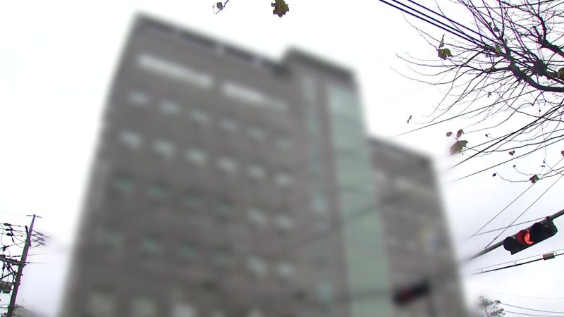 [단독] '병원 수사정보 유출 의혹' 본격 수사...<b>경찰</b>, 서부서·병원 <b>압수수색</b>