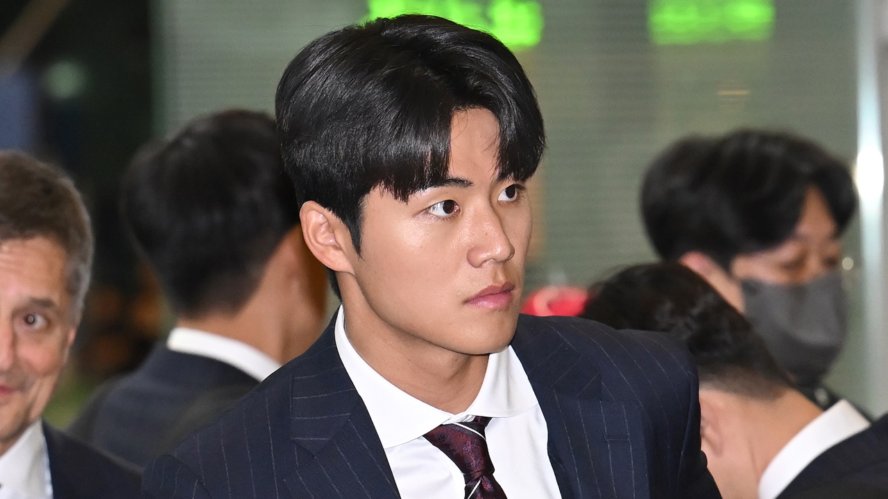 대표팀 불화에 얽힌 <b>설영우</b> "선수는 축구 외적으로도 중요"