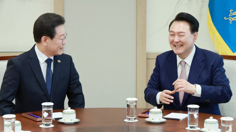 [시사정각] 영수회담에 불거진 '비선 <b>논란</b>'...대통령실은 강력 부인