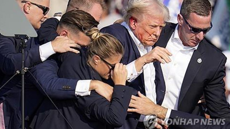 "<b>트럼프 총격범</b>, <b>범행</b> 62분 전 '요주의 인물' 지목"