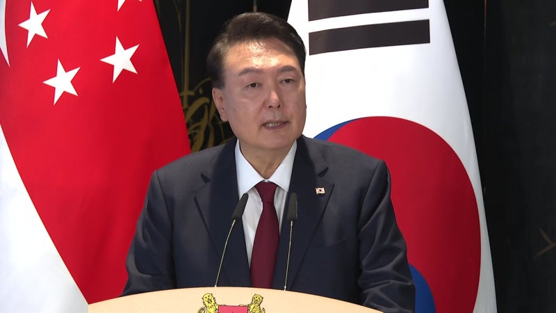"내년 전략적 동반자 관계"...한-<b>싱가포르</b> 정상회담