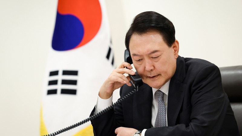 윤 대통령, <b>젤렌스키</b>와 <b>통화</b>..."러북 밀착 강력 규탄"