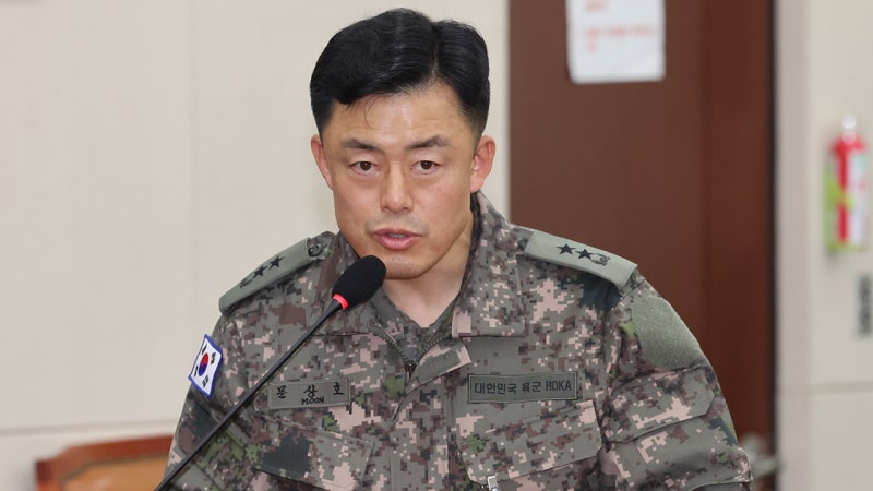 [속보] 경찰 특별수사단 "문상호 <b>정보사령관</b> 긴급<b>체포</b>"