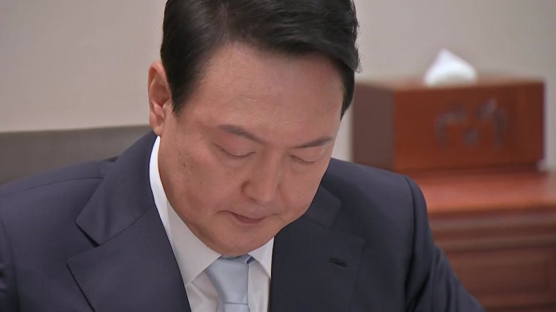 [속보] 공수처 "윤 <b>대통령 체포영장</b>, 1월 6일까지 유효"
