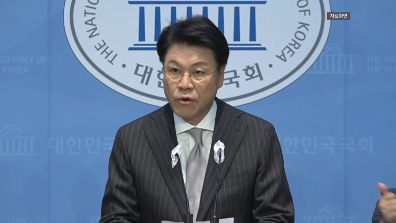 <b>장제원</b> 전 의원, 강동에서 숨진 채 발견..."타살 정황 없어"