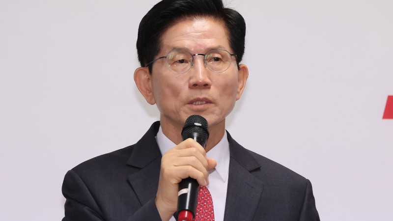 [속보] 법원, <b>김문수</b> <b>가처분</b> 심문기일 오늘 오후 5시 진행