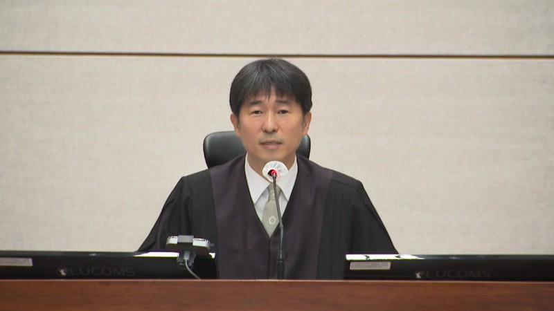 <b>지귀연</b>, 재판정에서 공개 반박 "접대 <b>의혹</b> 사실 아냐"