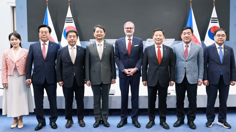 <b>체코</b> 총리 "한수원과 <b>원전</b> <b>최종</b><b>계약</b> 체결"