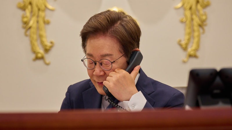 이 대통령, <b>체코</b> 총리 첫 통화..."신규<b>원전</b> 건설, <b>협력</b> 확대 시금석"