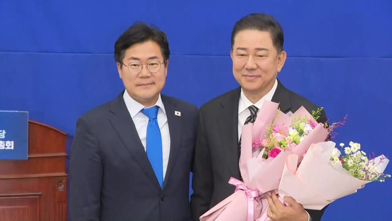 민주당 새 <b>원내대표</b>에 <b>김병기</b>...과제 산적