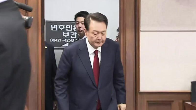 <b>윤석열</b> '버티기'에...특검, 추가 조사 없이 <b>구속기소</b>