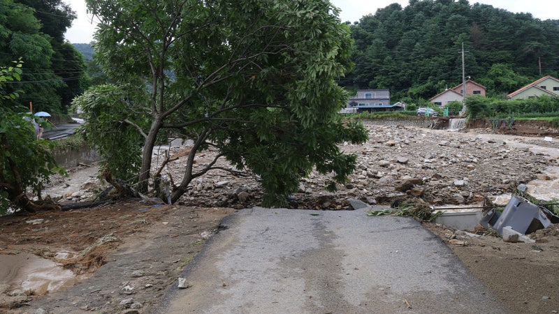 [속보] 경기 <b>가평</b>에서 오늘 오전 추가 <b>실종자</b> 발생..."경기 북부 폭우로...