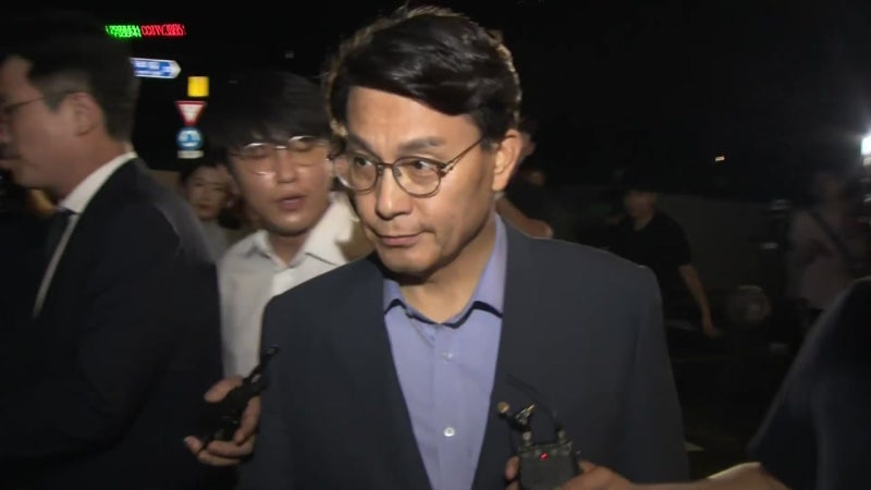 김건희 특검, '<b>공천개입</b> 의혹' 윤상현 14시간 조사