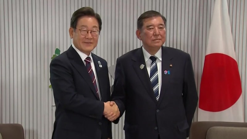 이 대통령, 내일부터 연쇄 정상회담 시동...모레 <b>중국 특사 파견</b>