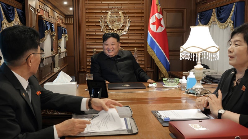 <b>김정은</b> 베이징 곧 도착...<b>푸틴</b> 먼저 만난 시진핑