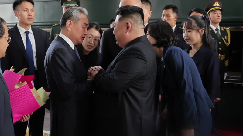 [뉴스타트] 김정은, 첫 다자외교 무대에 <b>김주애</b> 동행...'<b>후계</b>자 신고식...
