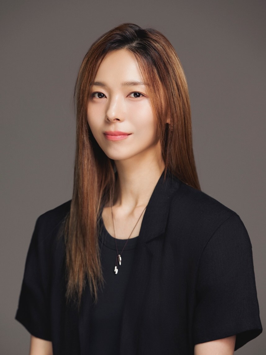 <b>선예</b>, <b>찰리 커크 추모</b> 논란에 "한 생명의 죽음 앞에 웃고 계시냐"