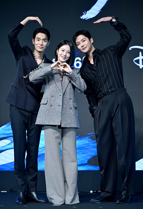 [Y현장] '부국제' 달군 신예은·<b>로운</b> "'<b>탁류</b>'는 한계 없는 사극"(종합)