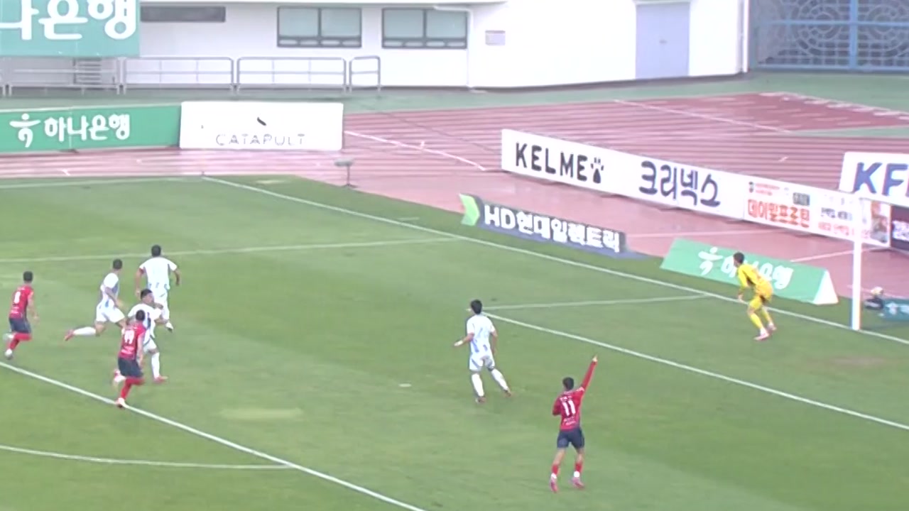 '<b>이동경</b>, 첫 <b>10-10</b>' 김천, 울산 꺾고 3연승