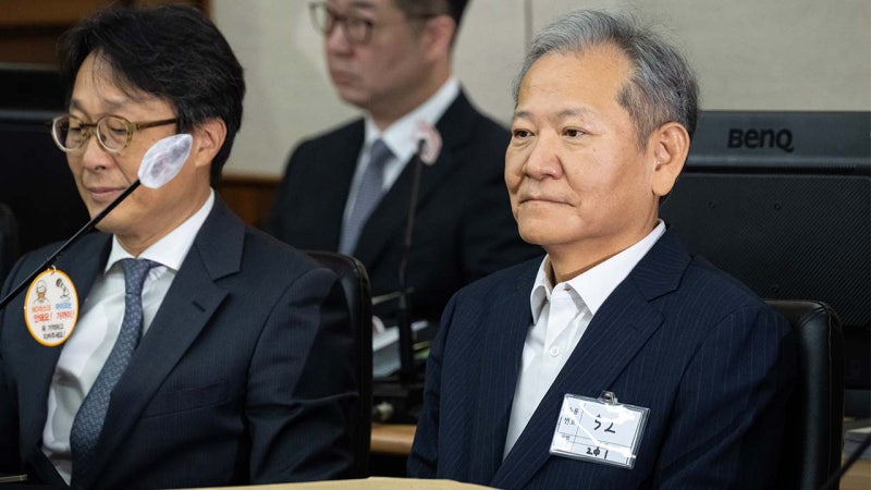 <b>이상민</b>, 첫 <b>재판</b>에서 혐의 부인..."계엄 반대했다"