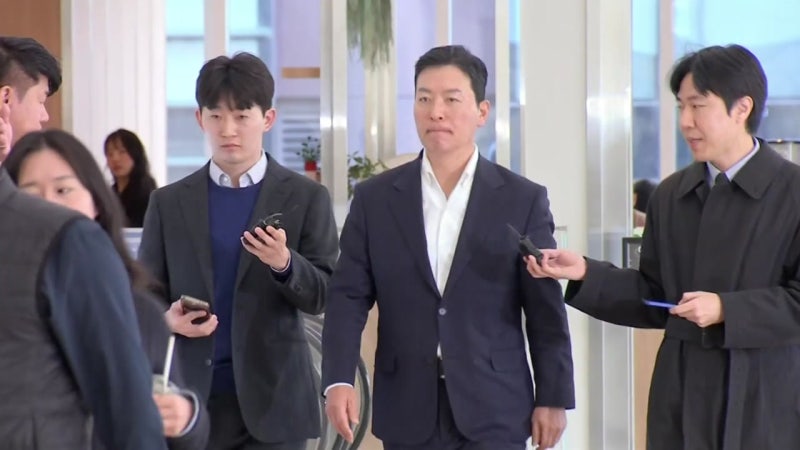 특검, '<b>선상파티 의혹</b>' 김성훈 전 경호처장 소환