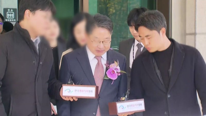 <b>노만석</b> "검사 <b>징계 멈춰달라</b>"...'항소 포기' 논란 계속
